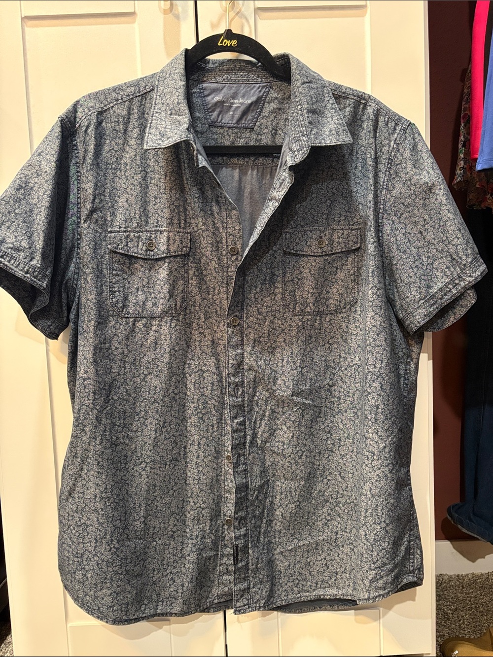 Calvin Klein Jeans Men's Blue Short-Sleeve Printed Button-Down Shirt